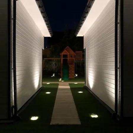 ロッジ Tu Urlop ミエルノ