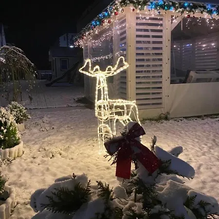 Tu Urlop ロッジ ミエルノ